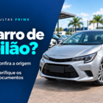 Imagem ilustrativa sobre leilão e sinistro: carro usado em loja, com orientação para conferir origem e documentos.